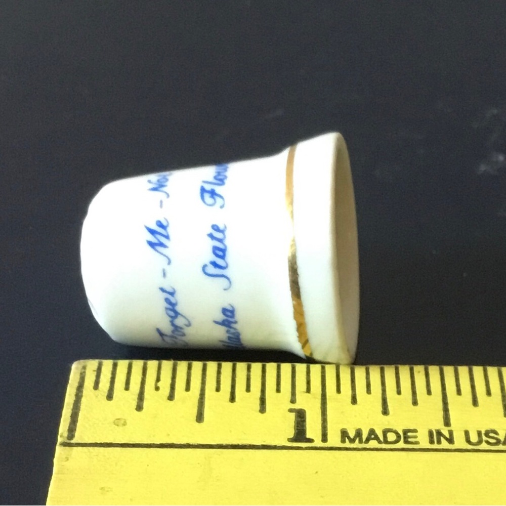 Porcelain Floral Blue Thimble with Gold Trim - Picture 4 of 5